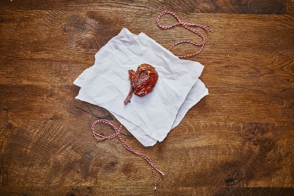 Hirschkalbkarree mit Paprika-Marinade