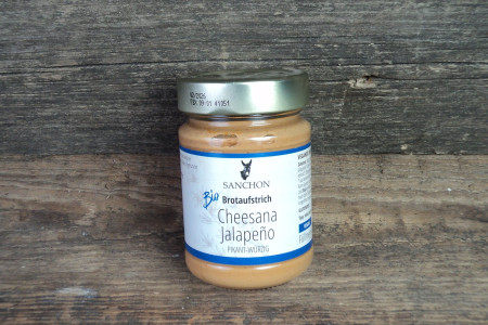 Bio veganer Brotaufstrich mit Jalapeno