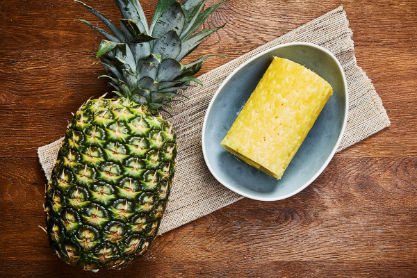 Ananas halb