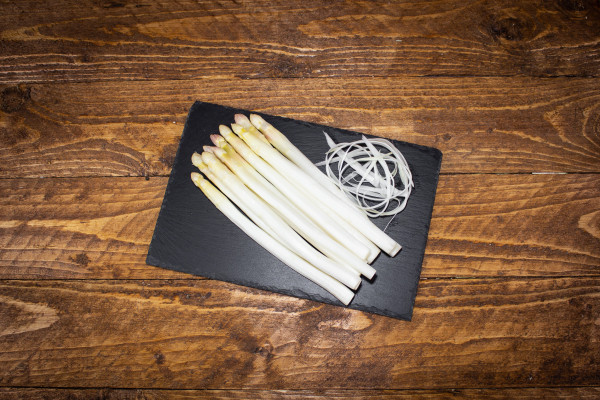 Spargel - geschält